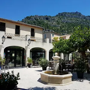 3* Hotel Restaurant Du Parc En Bord De Riviere